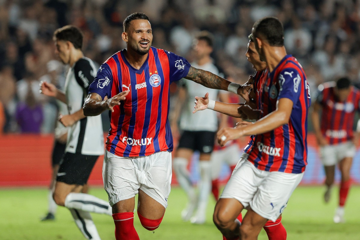 Corinthians estreia no Brasileirão com derrota de virada para o Bahia