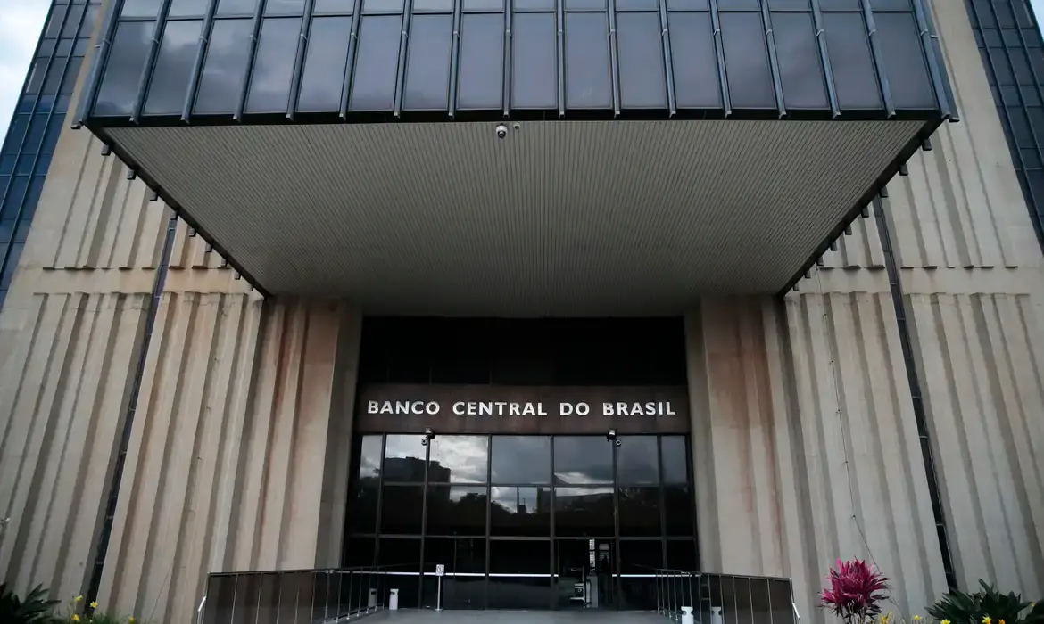 Mercado financeiro projeta inflação de 4,06% em 2026