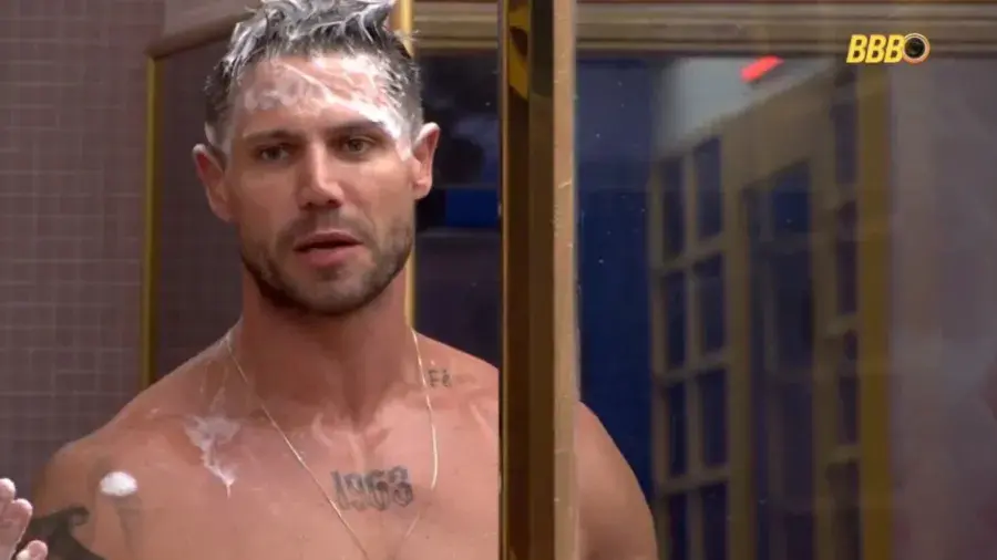 BBB 26: Jonas convida sister para tomar banho, que reage: ‘Oh, glória’