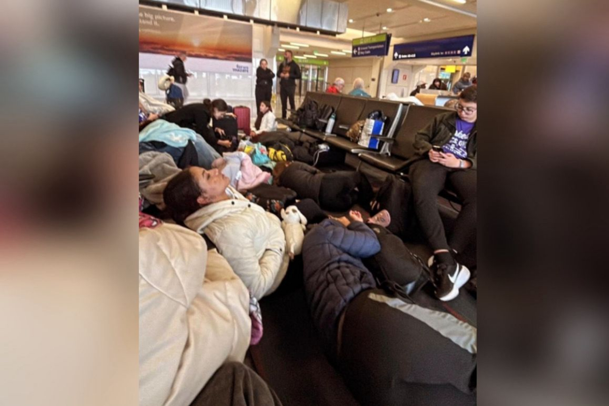 Após ação de embaixada, alunos presos em aeroporto dos EUA voltam ao Brasil