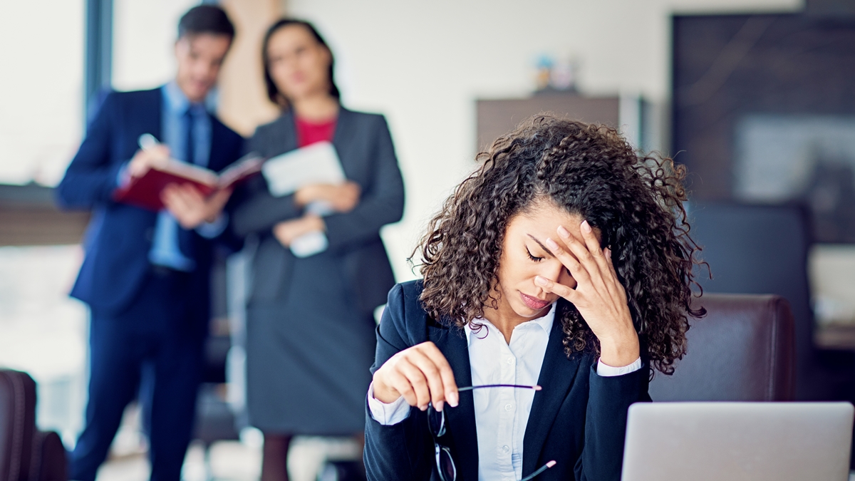 Volta ao trabalho: amuletos para blindar sua mesa em 2026