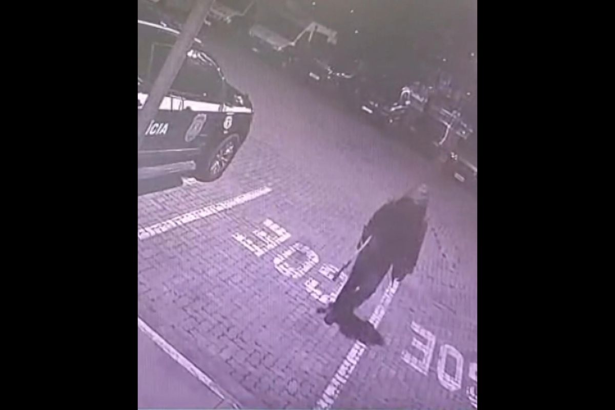 Viatura da polícia de SP é furtada dentro de delegacia. Veja vídeo