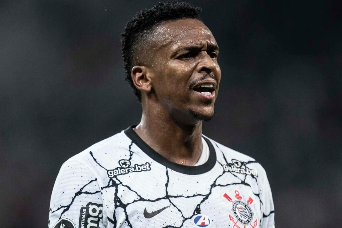 Equipe de Jô se pronuncia após 5º mandado de prisão contra o ex-atleta