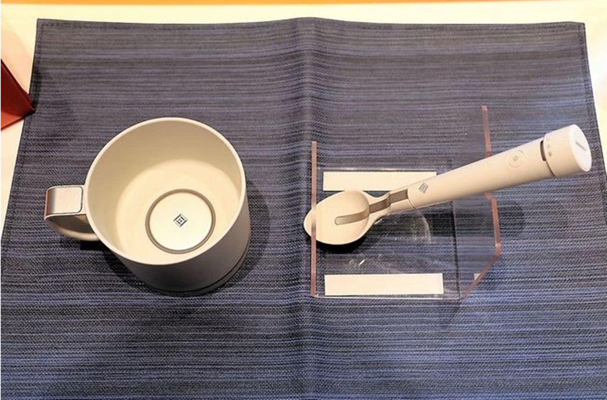 Mágica? Japão cria colher que deixa alimento salgado sem usar sal
