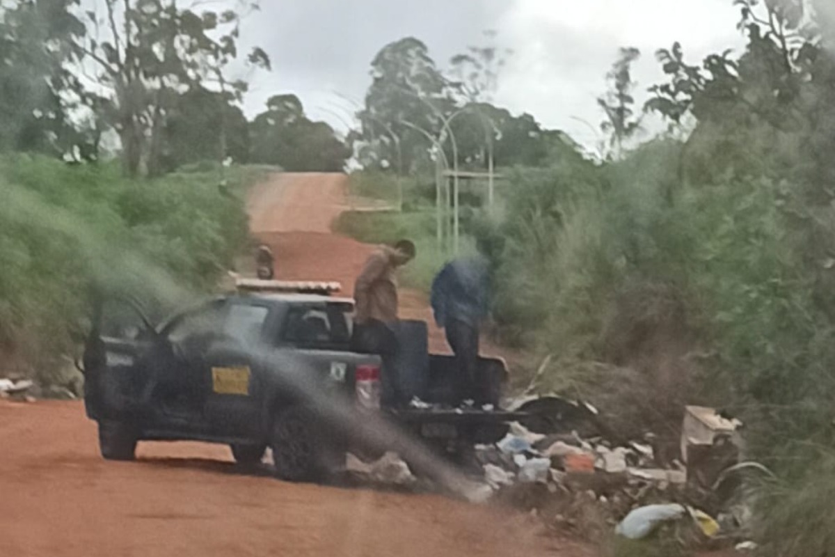 Viatura da Força Nacional flagrada despejando lixo estava em oficina