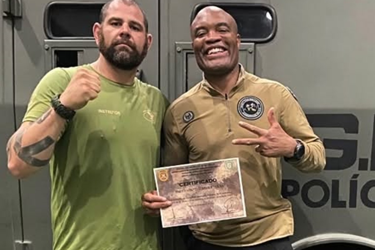 Ex-campeão do UFC, Anderson Silva inicia preparo para virar policial. Veja vídeo