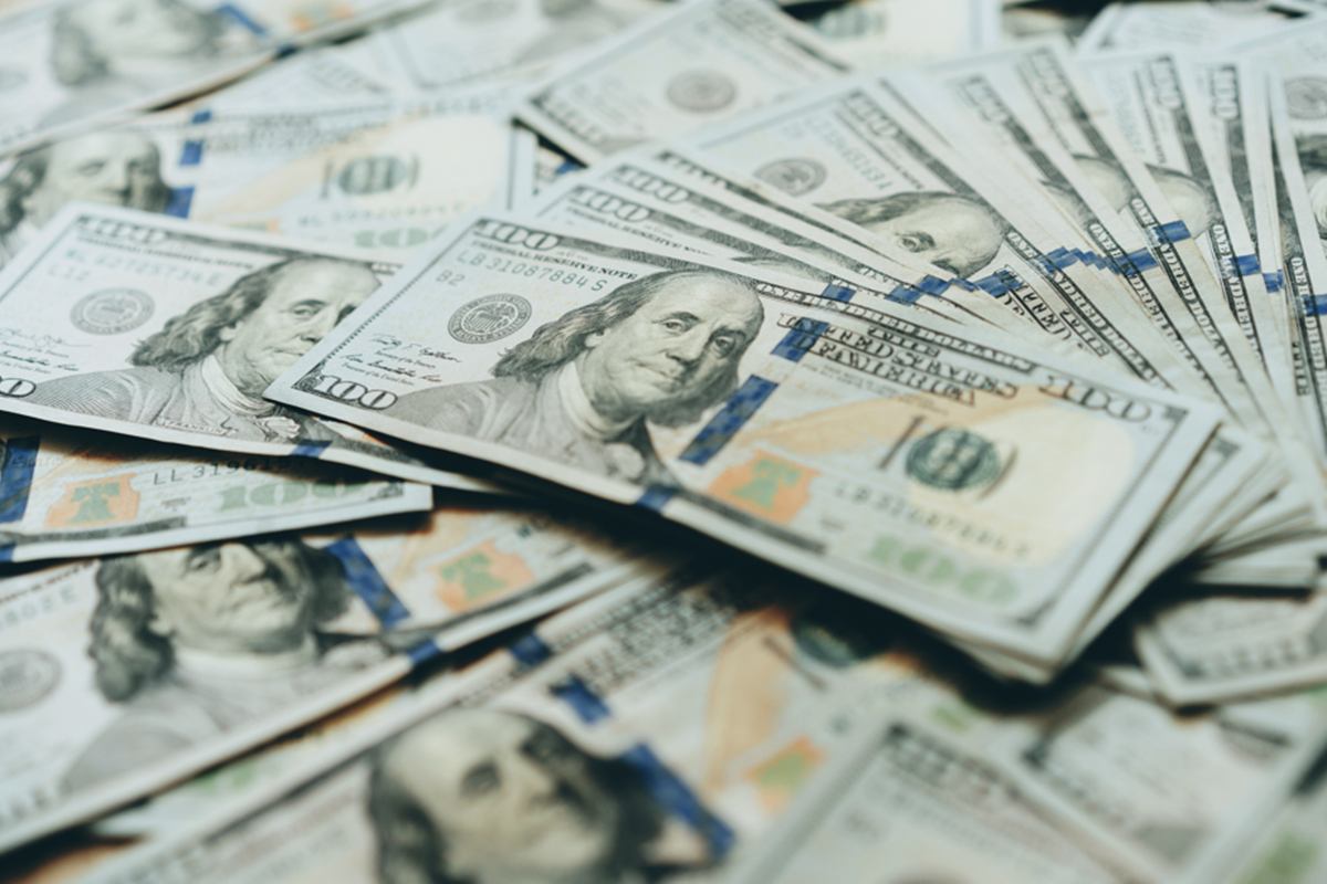 Dólar anda de lado e Bolsa bate mais um recorde em dia de Fed e Copom