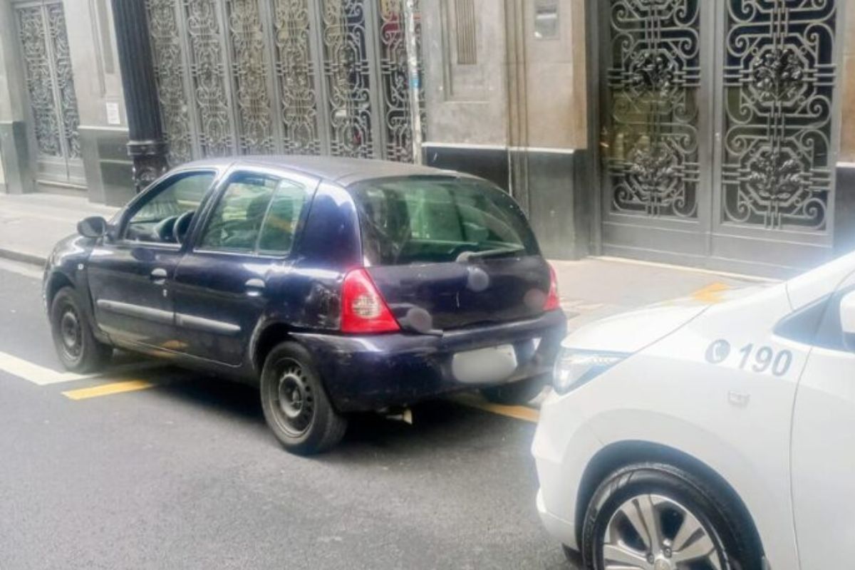 PM encontra carro com 449 multas e mais de R$ 100 mil em débitos em SP