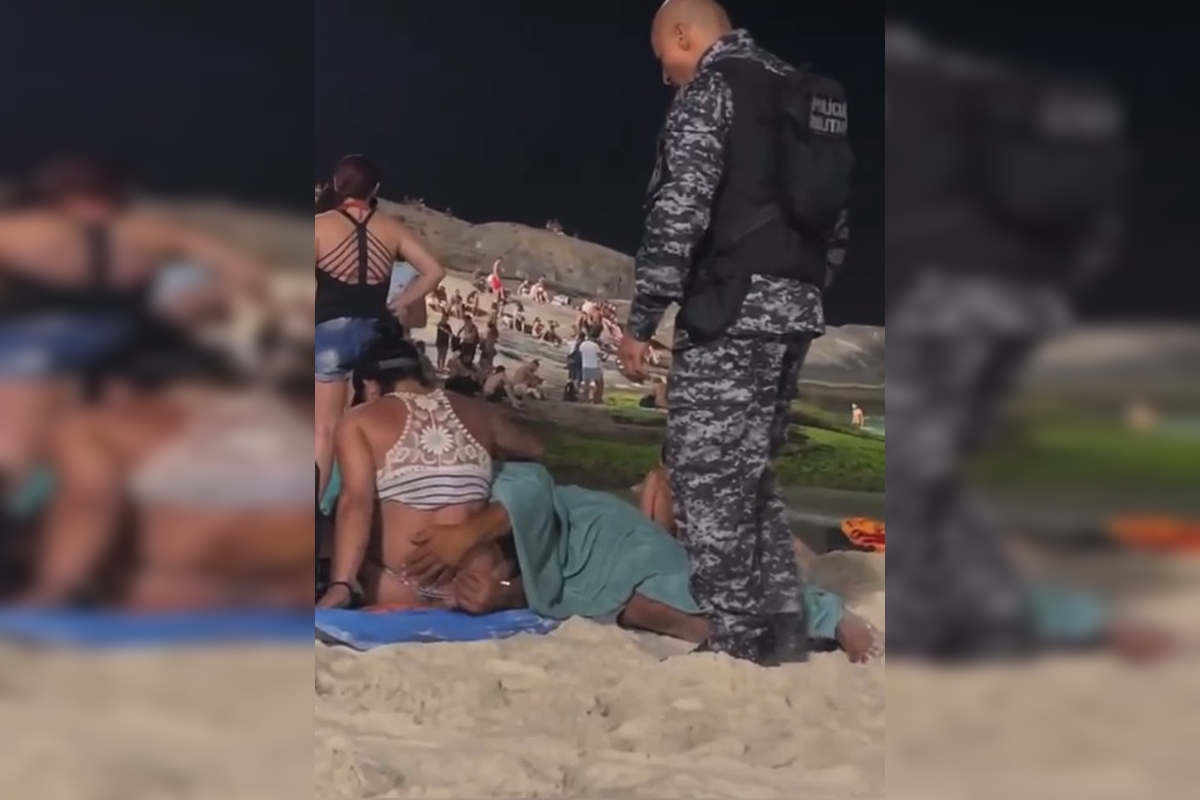 Arpoador: homem faz sexo oral em mulher no meio de praia lotada. Veja vídeo