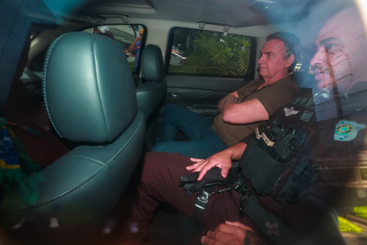 Ministros de Lula defendem prisão domiciliar para Bolsonaro