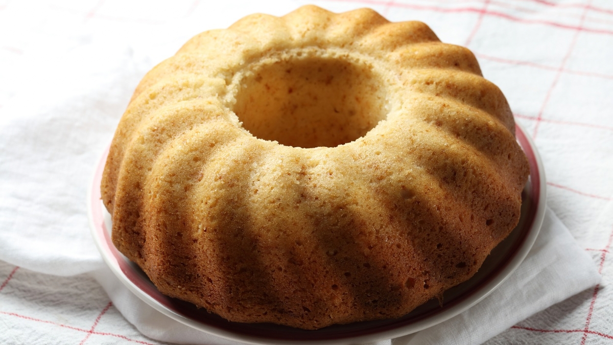 Bolo de polvilho com queijo: poucos ingredientes e sabor inesquecível