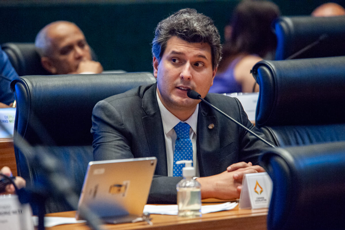 Eduardo Pedrosa sugere PL para punição mais dura por maus-tratos a animais