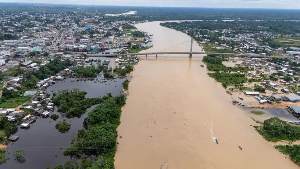Rio Juruá atinge 13,20 m e segue acima da cota de transbordo em Cruzeiro do Sul