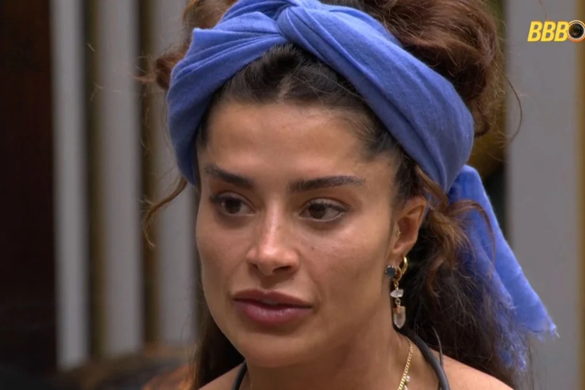 BBB 26: o motivo por trás do lenço que Aline Campos usa todos os dias