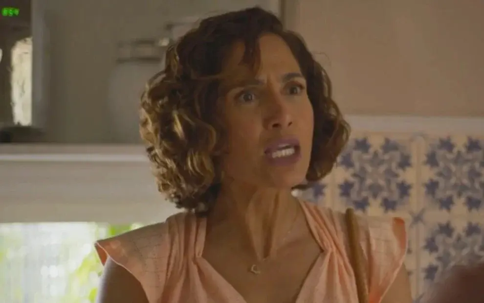 Ellen mostra que não vale nada e toma a decisão mais podre em Dona de Mim