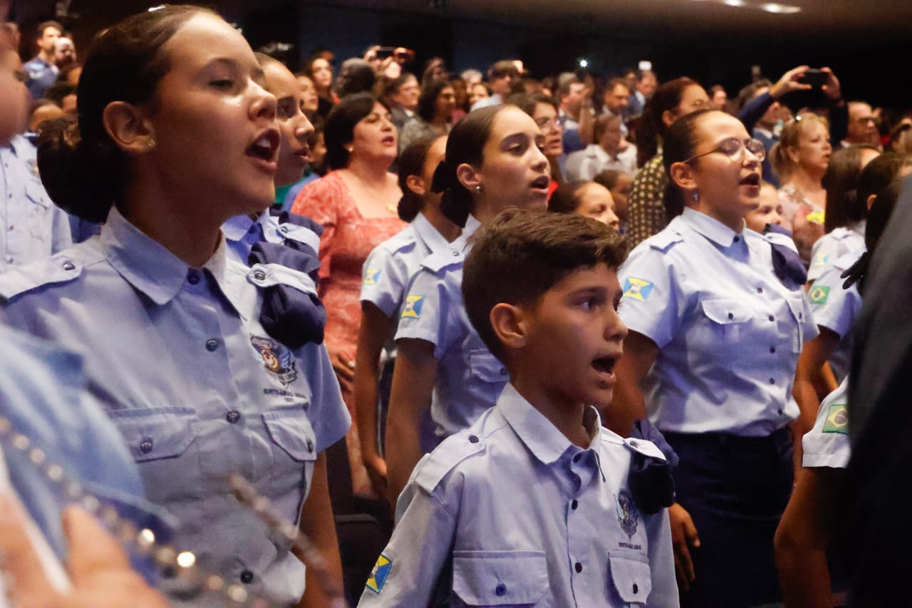 Escolas cívico-militares: uniformes já foram alvo de inquérito do MPSP