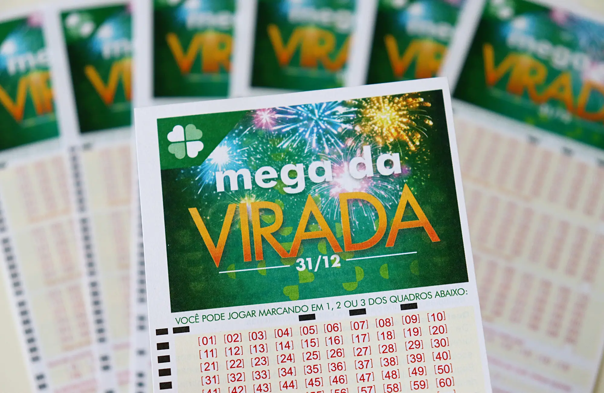 Caixa atrasa sorteio da Mega da Virada por problemas operacionais e apostadores reclamam nas redes