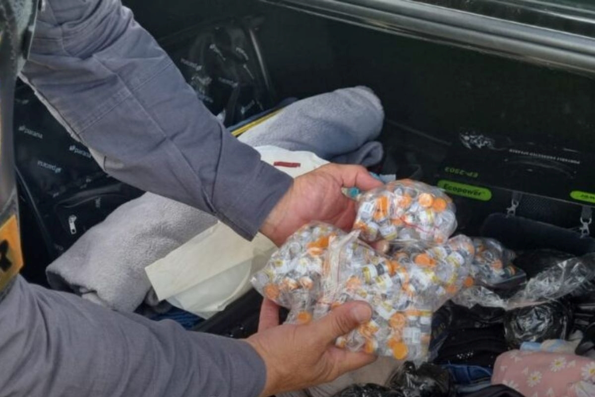 Apreensão de peso: mulheres são presas com emagrecedores ilegais