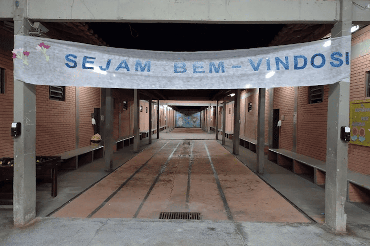 MP pede suspensão do modelo EAD por "escola estar em área urbana"