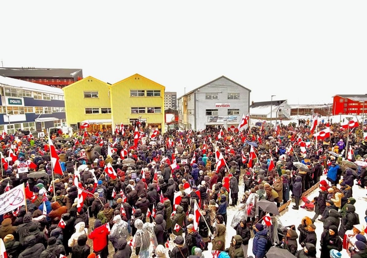 Groenlândia e Dinamarca realizam protestos contra ameaças de Trump