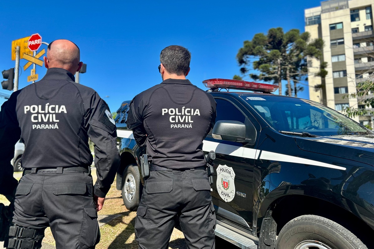 Homem procura polícia e acaba preso por exploração sexual e escravidão