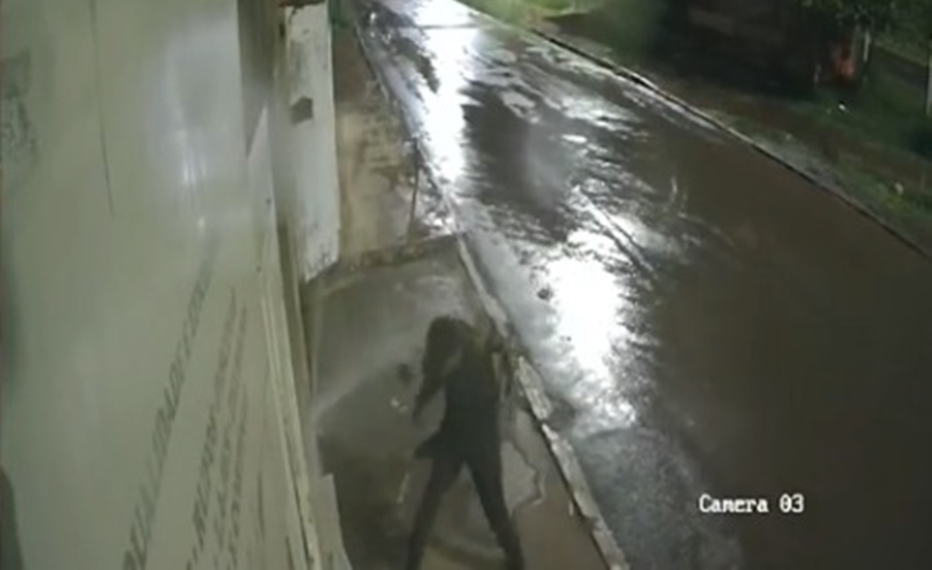 Ladrões furtam medidores de água em Arniqueira e deixam prejuízo. Veja vídeo