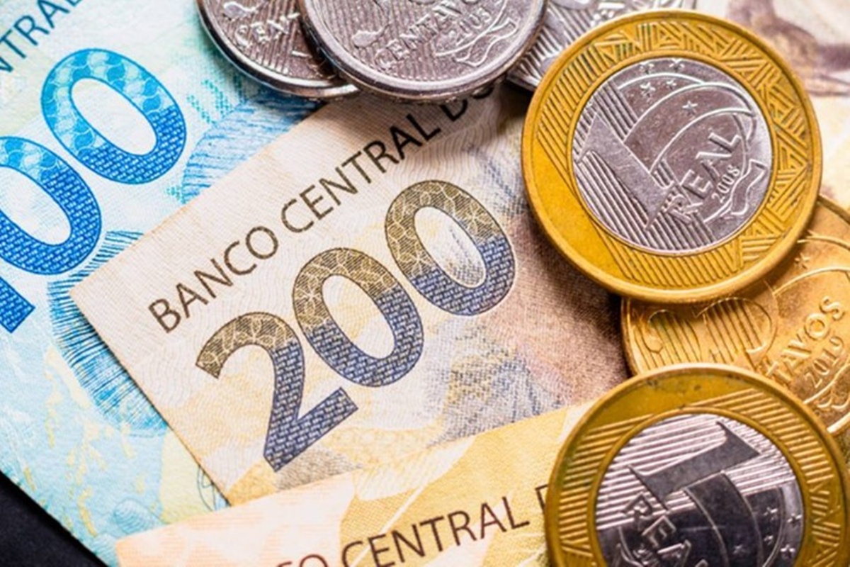 Focus: mercado projeta alta na inflação e Selic em 12,25% em 2026