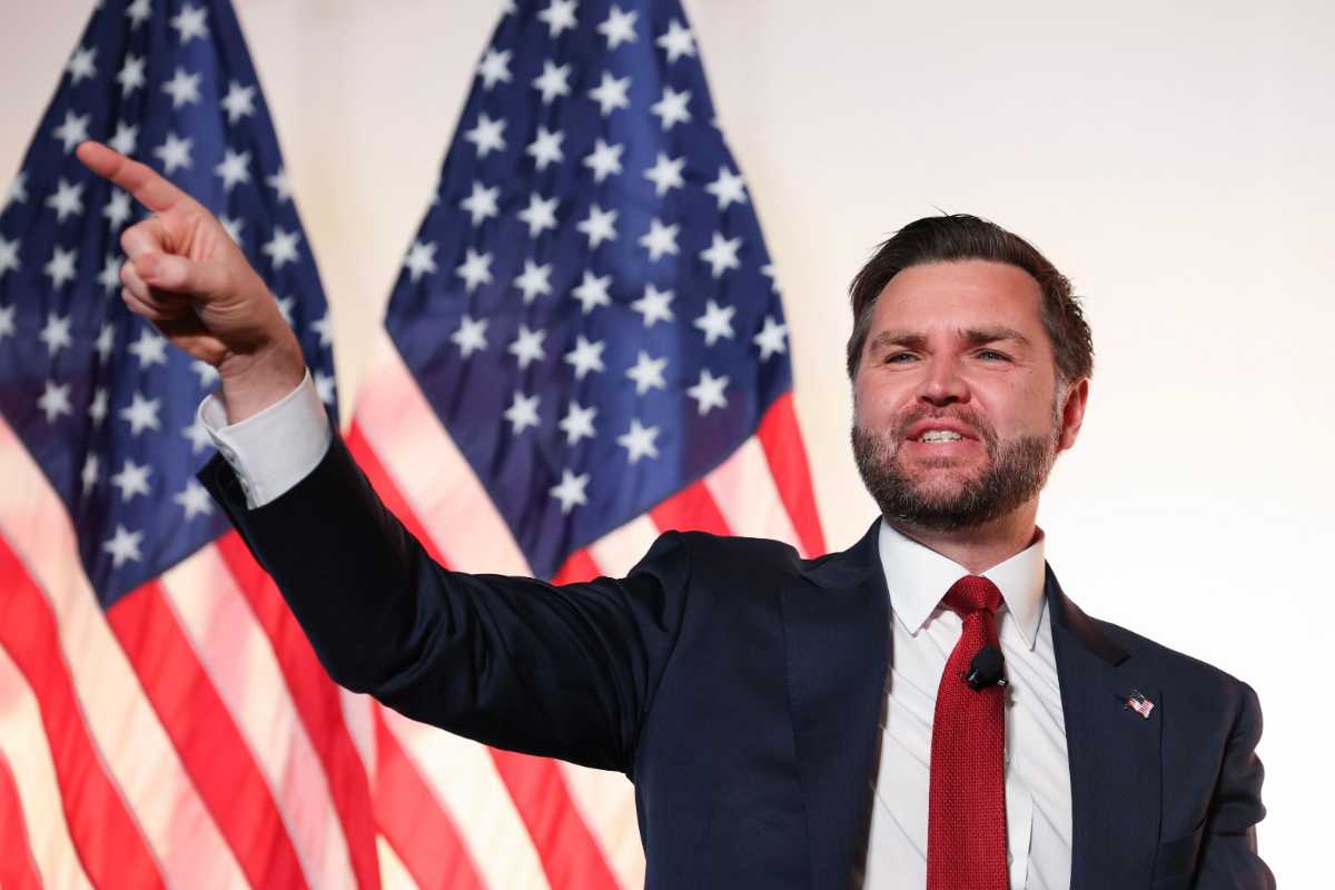 Vance diz que “Trump deu várias alternativas” antes de capturar Maduro