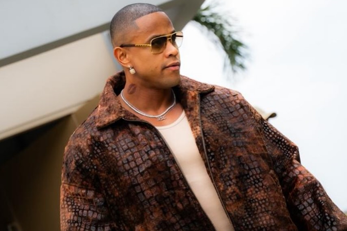 Léo Santana dedica música a Melody, que está internada