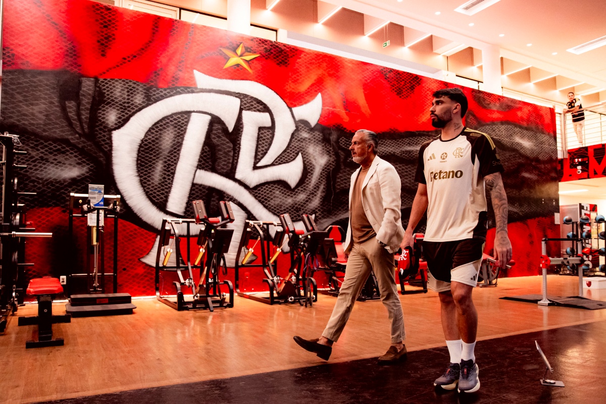 Supercopa: Paquetá é relacionado para jogo contra o Corinthians no DF