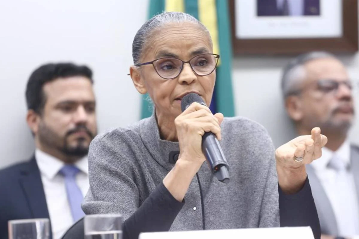 Marina Silva condena ação militar e afirma que crises políticas não se resolvem “com bombas”