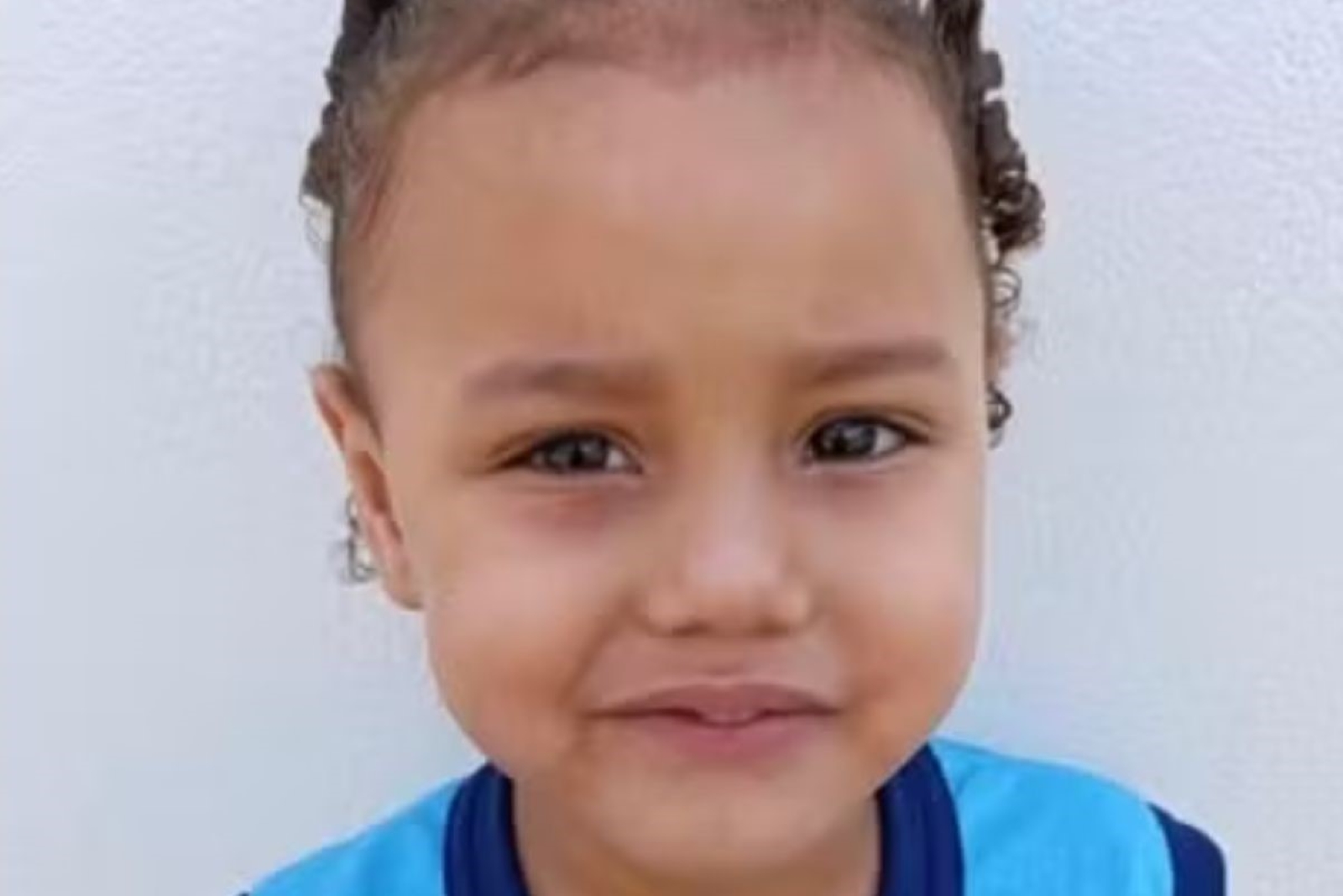 Mãe de menina autista desaparecida em MG faz apelo: "Devolve ela". Vídeo