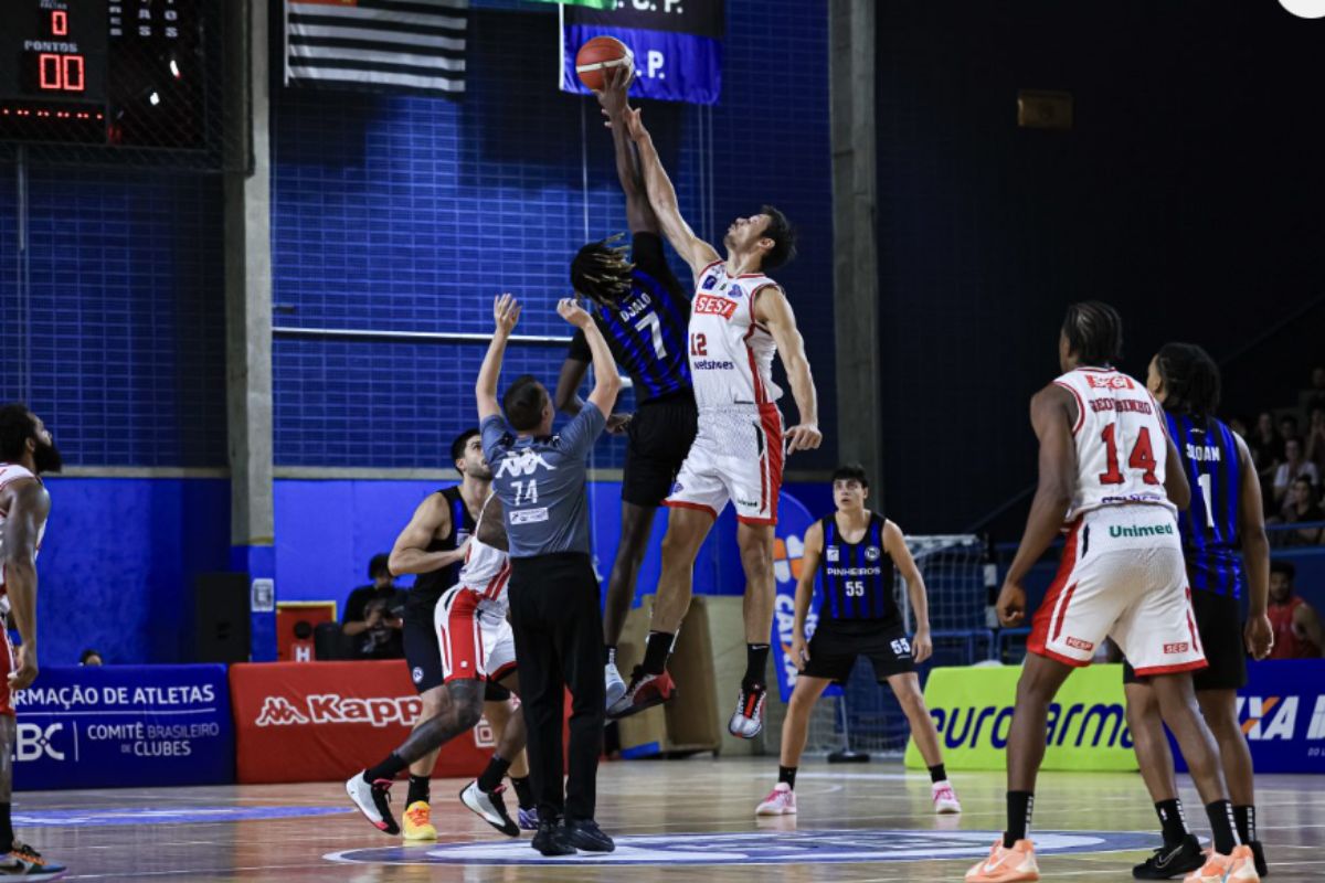 Pinheiros vence Franca e conquista vaga na final da Copa Super 8