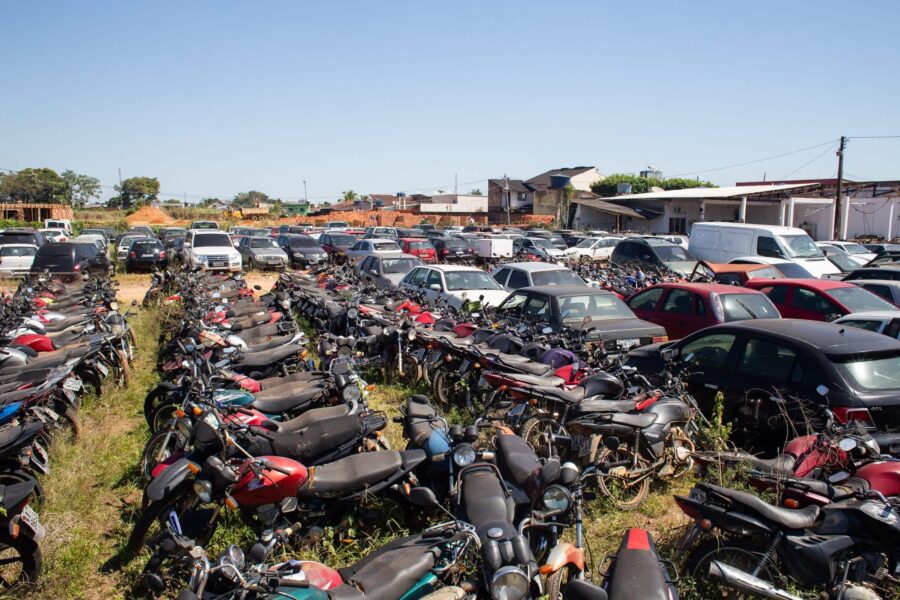 Detran dá 10 dias para regularização de 28 veículos apreendidos em Cruzeiro do Sul