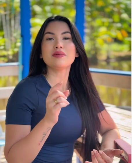 “Biquíni é roupa íntima; você sairia na rua de calcinha e sutiã?”, questiona influenciadora Rogéria Rocha ao falar sobre fé