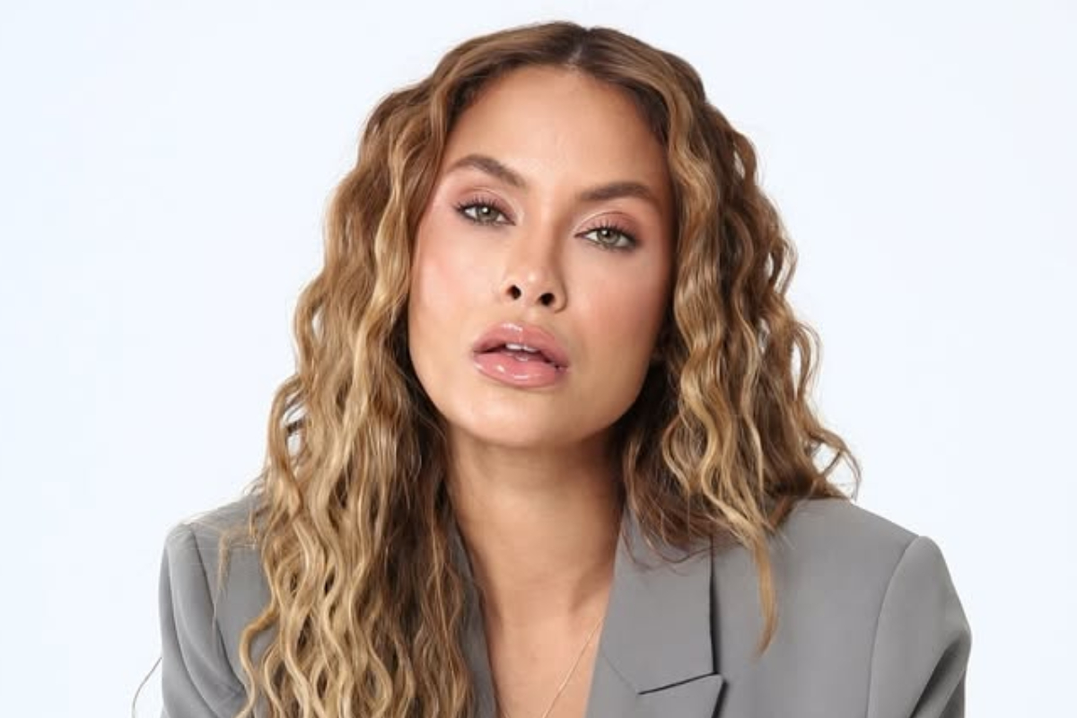 Sarah Andrade: especialista analisa volta dos cachos naturais no BBB26