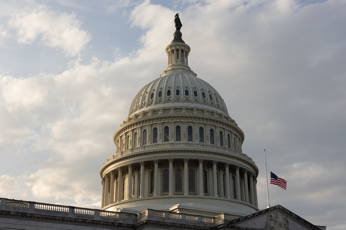 Senado dos EUA trava verba de imigração e amplia risco de shutdown