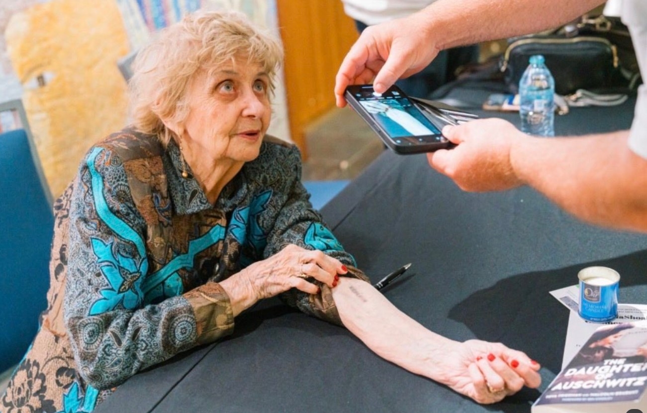 Sobrevivente do Holocausto: "Sou a criança de quem Hitler tinha medo"