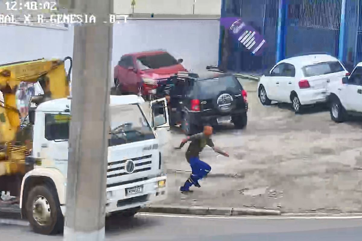 Homem furta caminhão em troca de R$ 17 mil e acaba perseguido pela PM. Vídeo