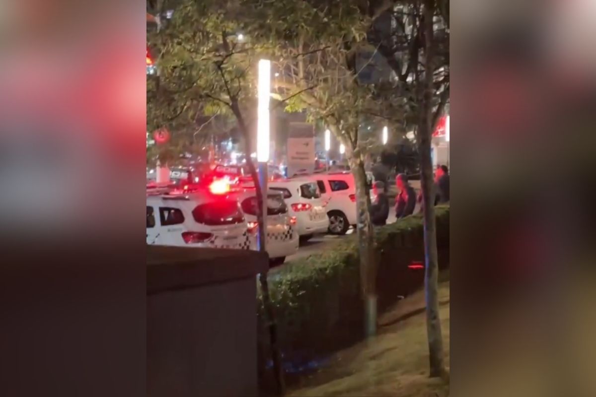 Policial fazia compras quando flagrou homem em shopping para matar ex