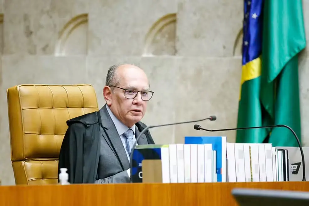 Gilmar Mendes manda suspender “penduricalhos” do Judiciário e do MP