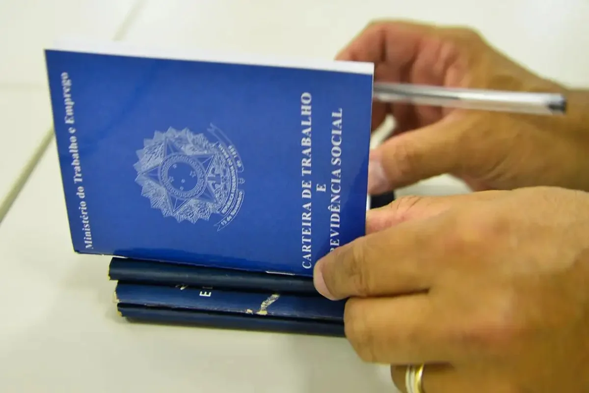 DF tem 783 vagas nesta terça (24/2). Salários chegam a R$ 2,89 mil