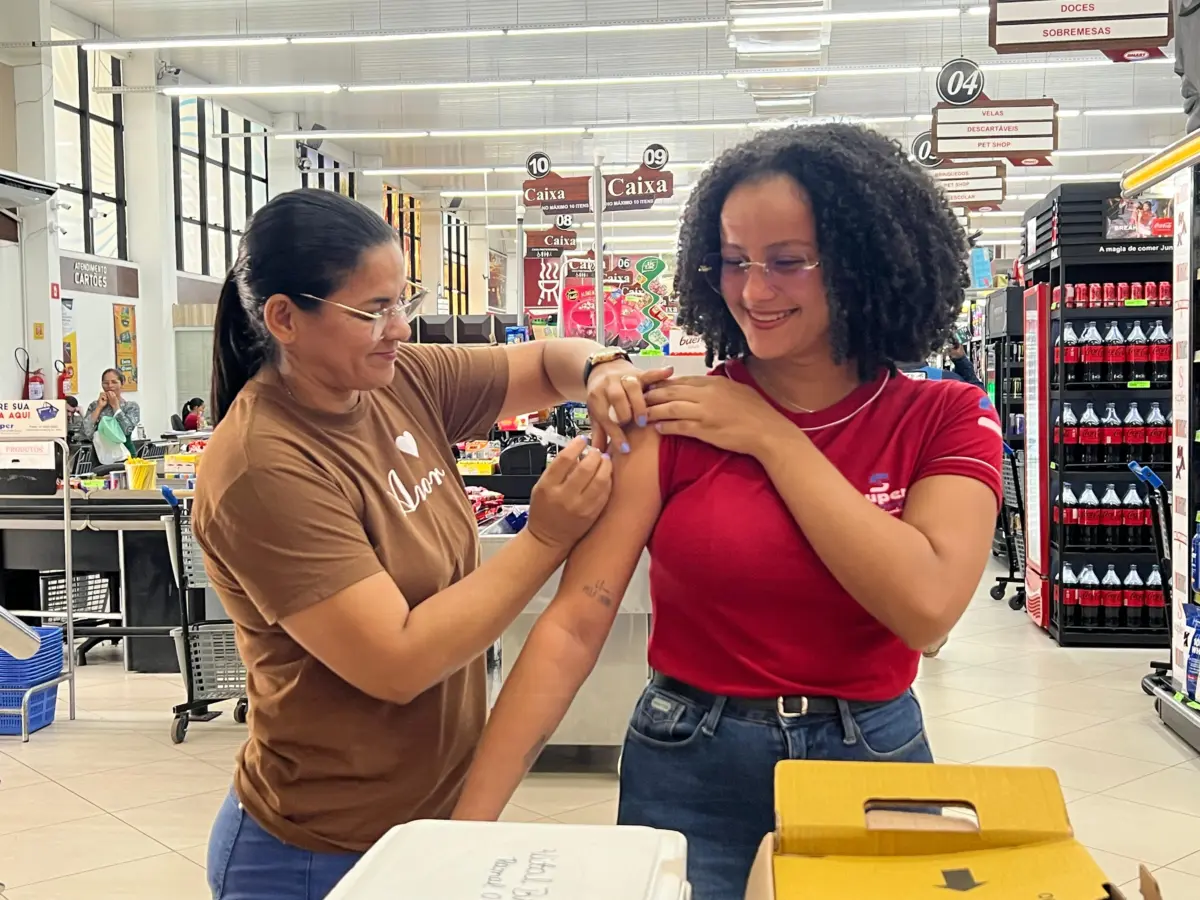 Cruzeiro do Sul amplia cobertura vacinal com ações em pontos comerciais