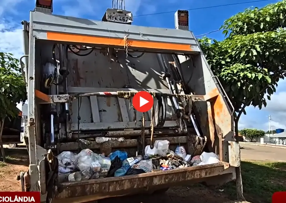 Moradores de Epitaciolândia denunciam falhas na coleta e secretária admite caminhões quebrados