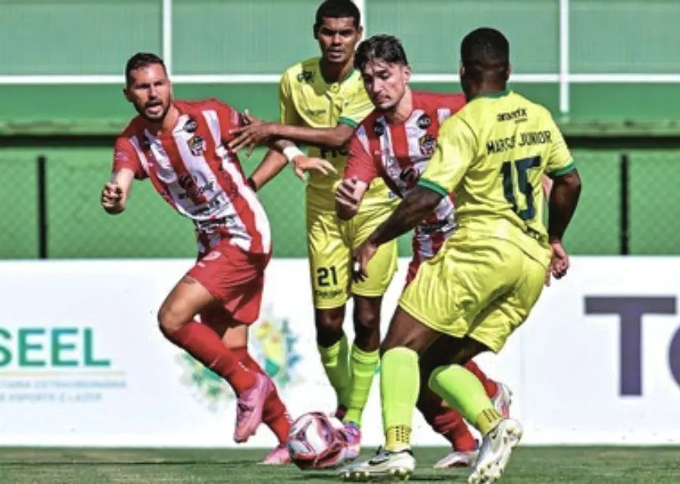 Galvez vence Santa Cruz-AC, reassume liderança e se aproxima das semifinais do Acreano