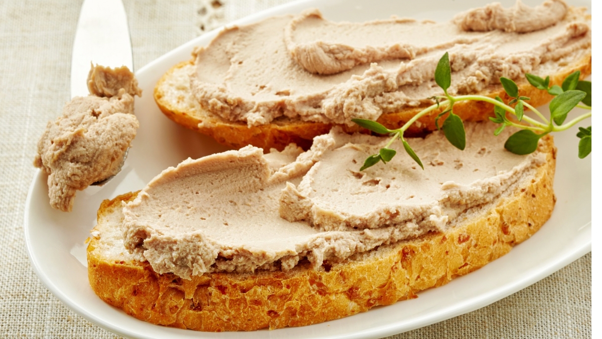 Peito de frango sai do óbvio neste patê proteico que ajuda a emagrecer