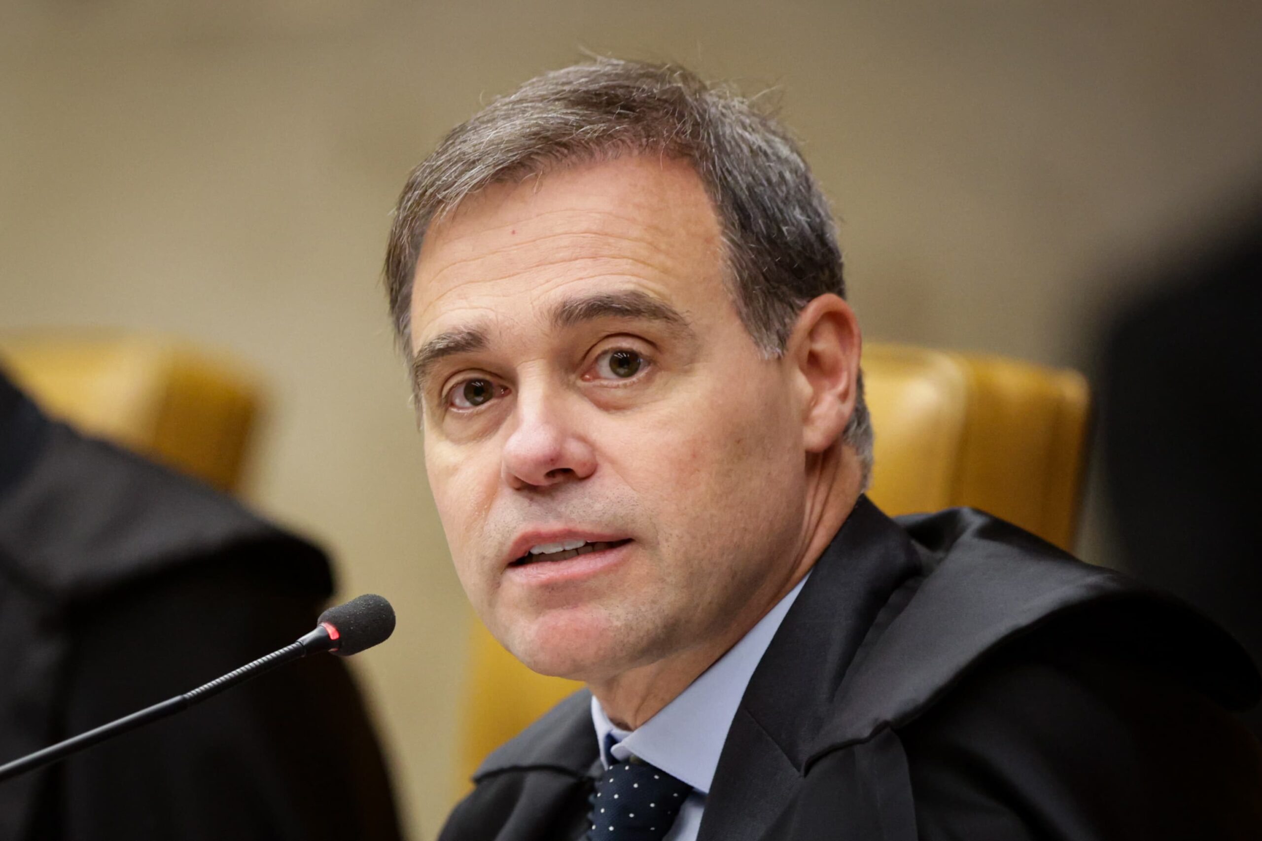 Mendonça manda Alcolumbre enviar à CPMI do INSS sigilos de Vorcaro
