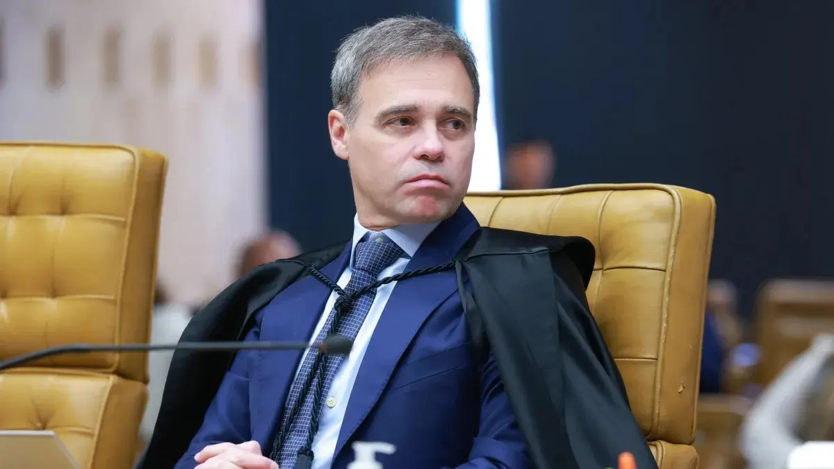 Master: Mendonça e PF discutem investigação nesta segunda