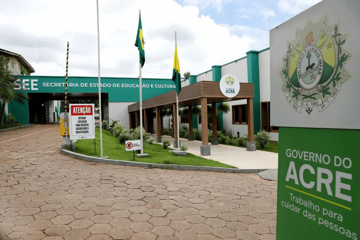Gladson Camelí anuncia posse de novos servidores da Educação nesta sexta