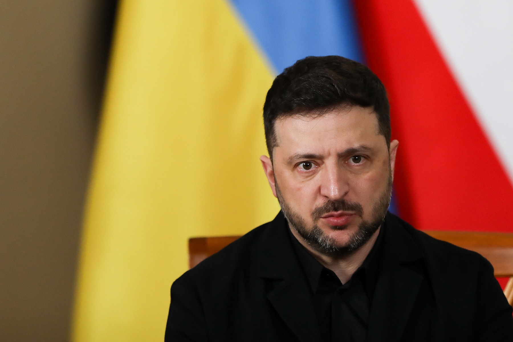 Após 4 anos de guerra, Zelensky diz que Putin "não venceu"